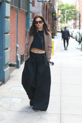 photo 25 in Katie Holmes gallery [id1304867] 2022-07-11 00:00:00