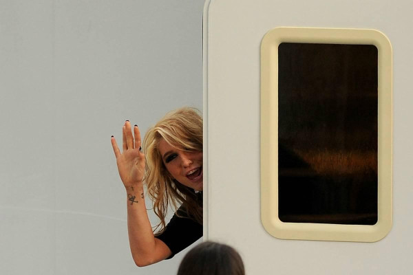 photo 18 in Kesha gallery [id273677] 2010-07-30 00:00:00