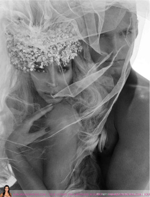 Kim Kardashian pic #207510