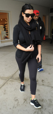 Kim Kardashian pic #564810