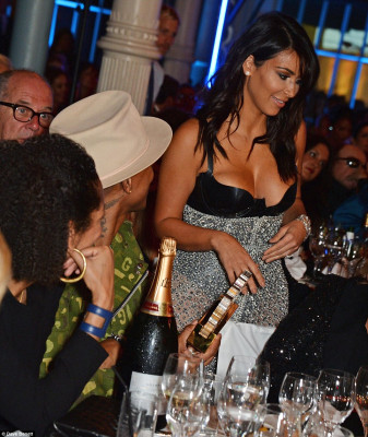 Kim Kardashian pic #727199