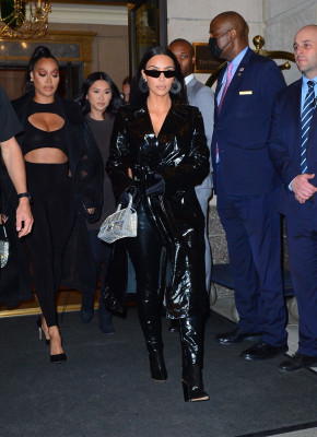 photo 28 in Kim Kardashian gallery [id1280964] 2021-11-18 00:00:00