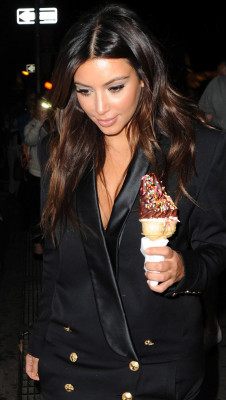 Kim Kardashian pic #532993