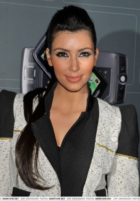 photo 8 in Kardashian gallery [id157320] 2009-05-19 00:00:00