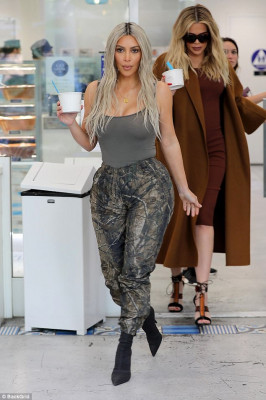 Kim Kardashian pic #998181