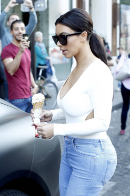 Kim Kardashian pic #703058