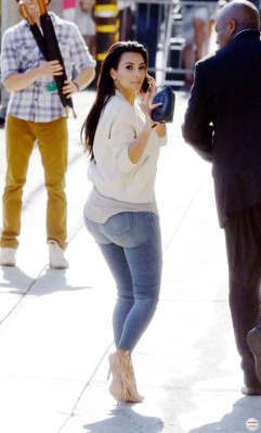 Kim Kardashian pic #722850