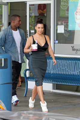 Kim Kardashian pic #523748