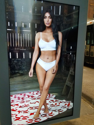 Kim Kardashian pic #1002333