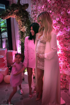 Kourtney Kardashian pic #1021947