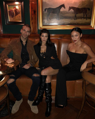 photo 22 in Kardashian gallery [id1054855] 2018-07-30 00:00:00