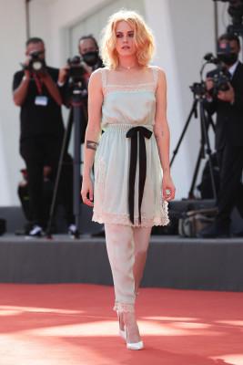 photo 19 in Kristen Stewart gallery [id1267370] 2021-09-09 00:00:00