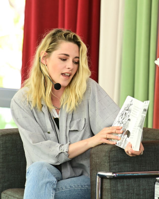 photo 5 in Kristen Stewart gallery [id1303759] 2022-07-01 00:00:00