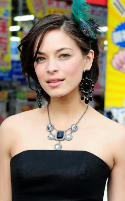 Kristin Kreuk pic #274135