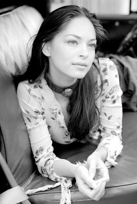 Kristin Kreuk pic #86572