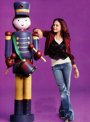 Kristin Kreuk pic #274048
