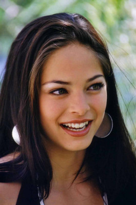 Kristin Kreuk pic #274011