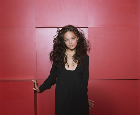 Kristin Kreuk pic #214058