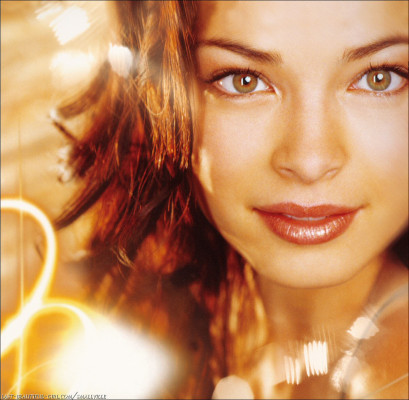 Kristin Kreuk pic #12025