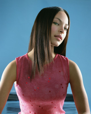Kristin Kreuk pic #19027