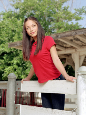 Kristin Kreuk pic #804578