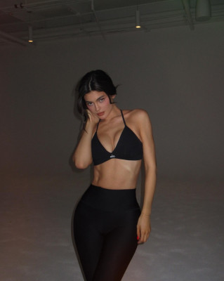 photo 4 in Jenner gallery [id1349101] 2024-05-03 00:00:00