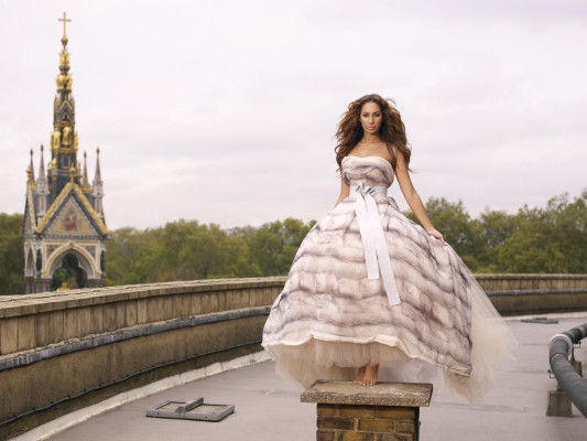 photo 29 in Leona Lewis gallery [id292318] 2010-10-01 00:00:00