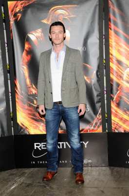 Luke Evans pic #701659