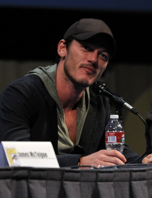 Luke Evans pic #701660