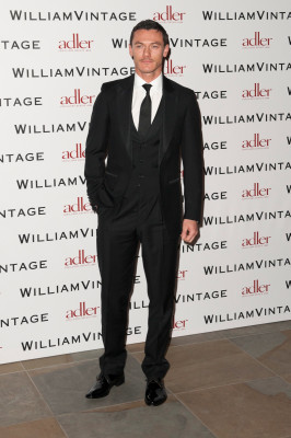 Luke Evans pic #705190