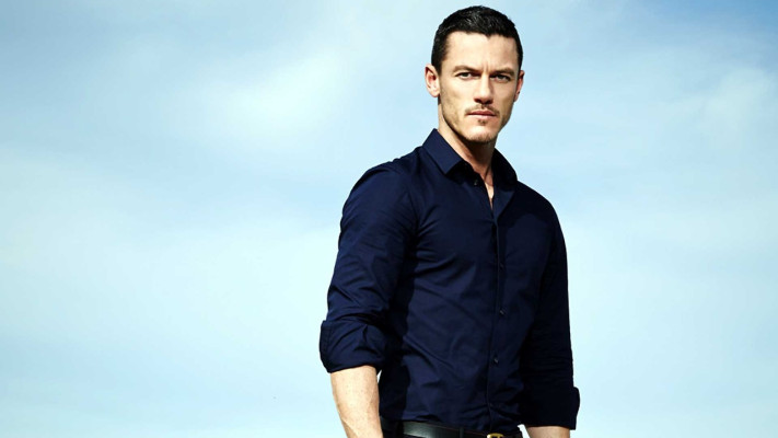 Luke Evans pic #732633