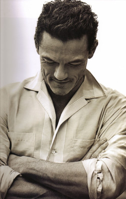 Luke Evans pic #732850