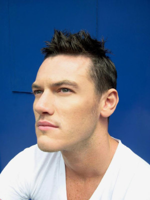 Luke Evans pic #742055