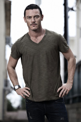 Luke Evans pic #742061