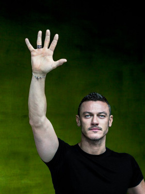 Luke Evans pic #899502