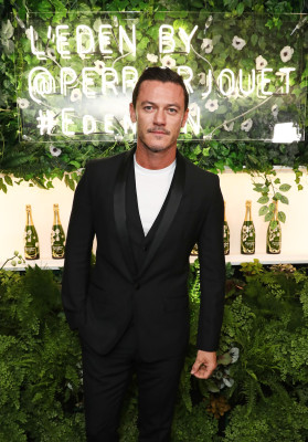 photo 18 in Luke Evans gallery [id900154] 2016-12-31 00:00:00