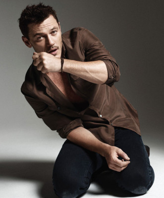 Luke Evans pic #899540