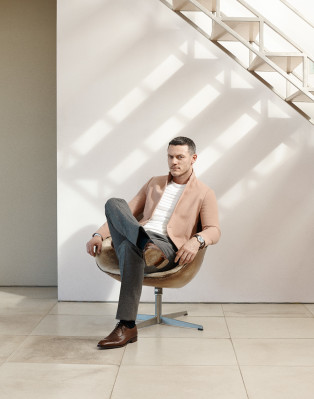 photo 21 in Luke Evans gallery [id876036] 2016-09-10 00:00:00