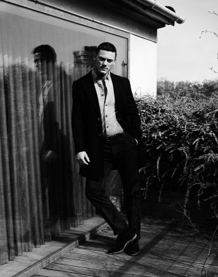 photo 15 in Luke Evans gallery [id876042] 2016-09-10 00:00:00