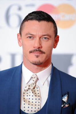 photo 29 in Luke Evans gallery [id876013] 2016-09-10 00:00:00
