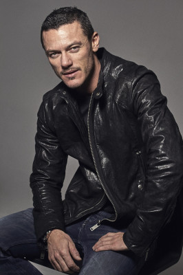 Luke Evans pic #784751