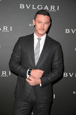photo 16 in Luke Evans gallery [id876041] 2016-09-10 00:00:00