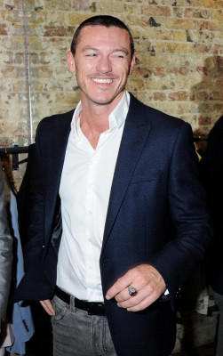 Luke Evans pic #702210