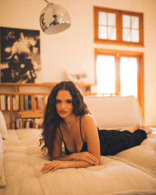 photo 6 in Madison Pettis gallery [id1283501] 2021-11-28 00:00:00