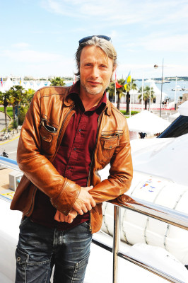 photo 16 in Mads Mikkelsen gallery [id693280] 2014-04-27 00:00:00