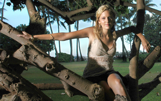 Maggie Grace pic #43913