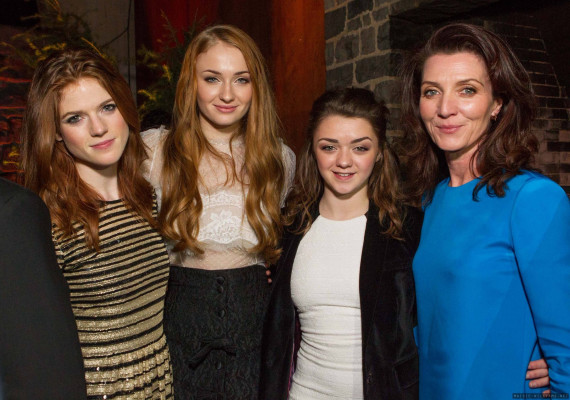 Maisie Williams pic #710744