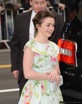 Maisie Williams pic #710772