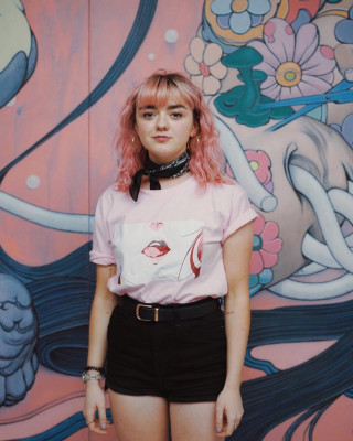 Maisie Williams pic #1102100