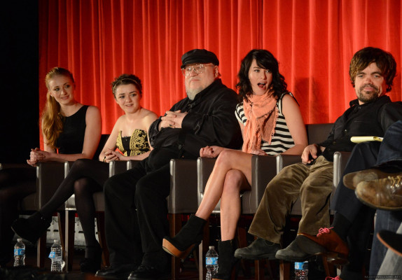 Maisie Williams pic #710734